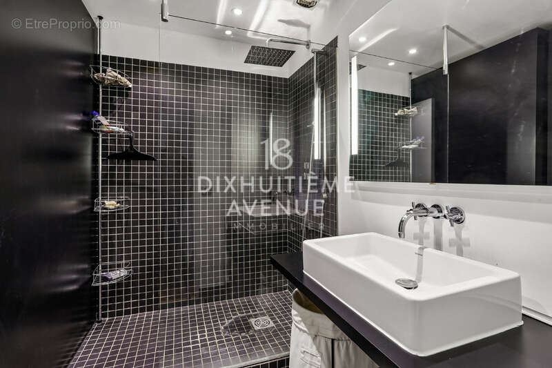 Appartement à PARIS-19E