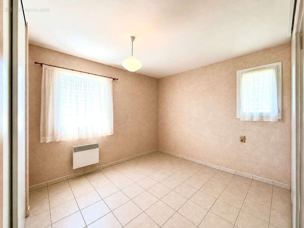 Brive, maison, 3 chambres, 150 m2 sur 1676 m2 de terrain,  piscine 11x5 ! - photo 9