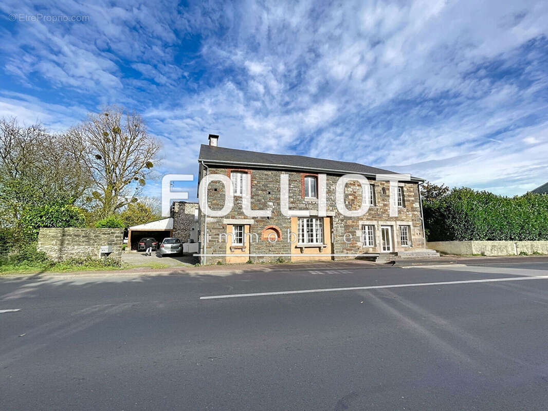 Maison à SAINT-SAUVEUR-LA-POMMERAYE