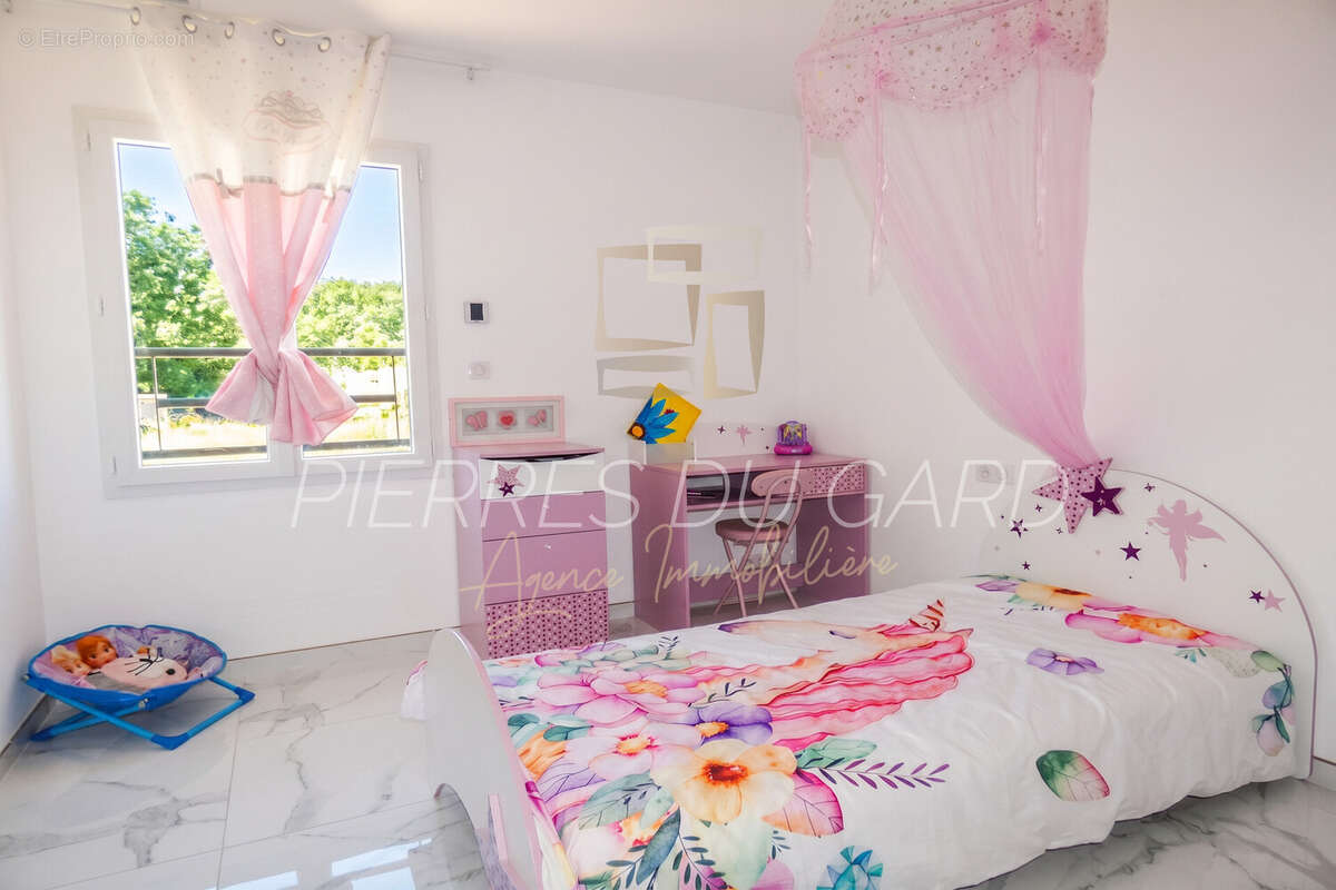 Maison 242 m² à Martignargues  - photo 8