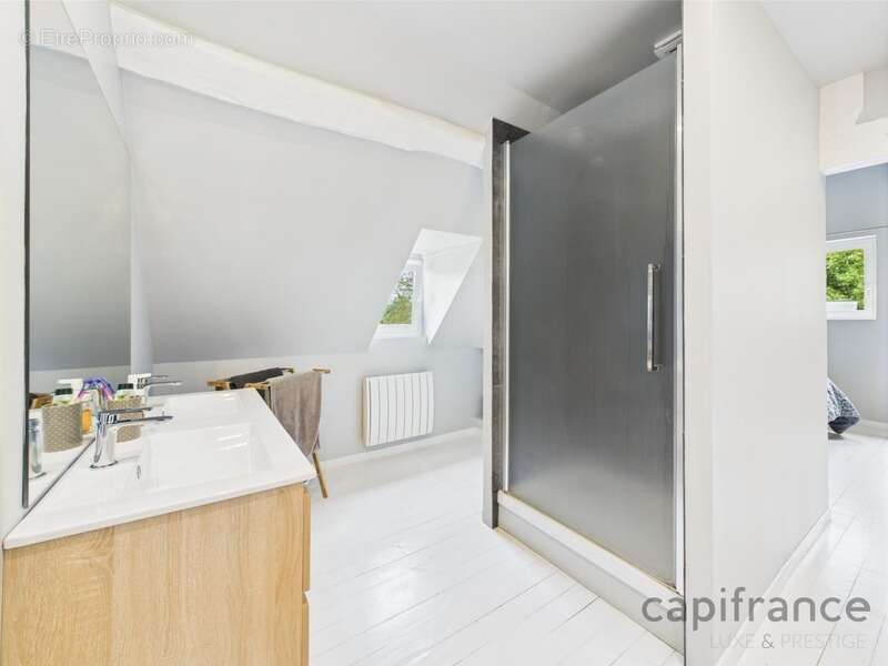 Maison à EQUEMAUVILLE