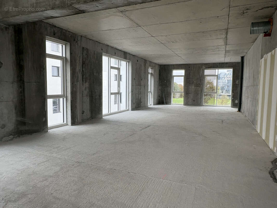 Commerce à MOUILLERON-LE-CAPTIF