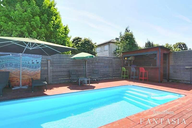 LA MAXE – Maison familiale de 230 m² au sol avec piscine chauffée et généreux espaces extérieurs - photo 27