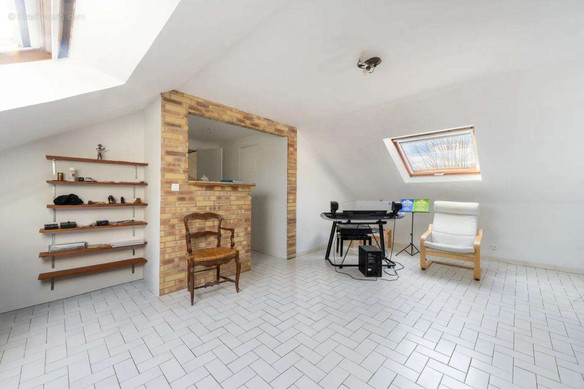 Maison à MAREIL-SUR-MAULDRE