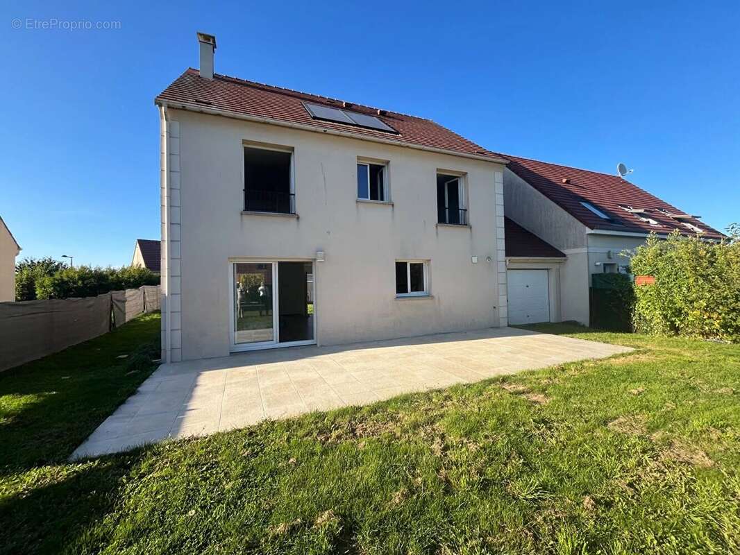 Maison à AUNEAU