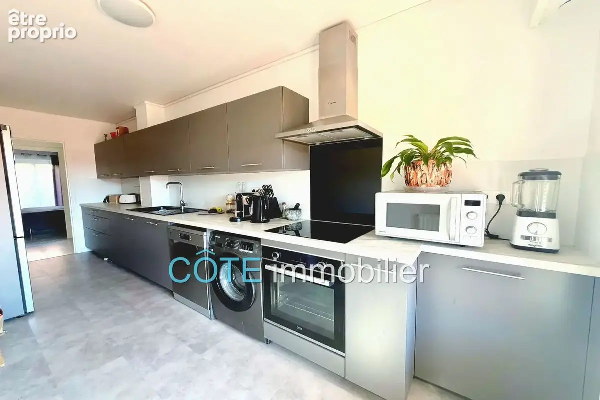 Appartement 4 pièces 80 m² à vendre à Antibes (06600) - photo 3