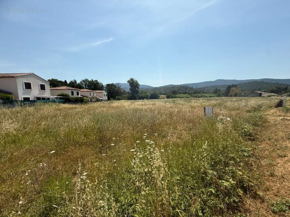 Terrain à PIGNANS