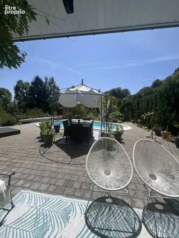 Villa familaile avec piscine et grand terrain - photo 2