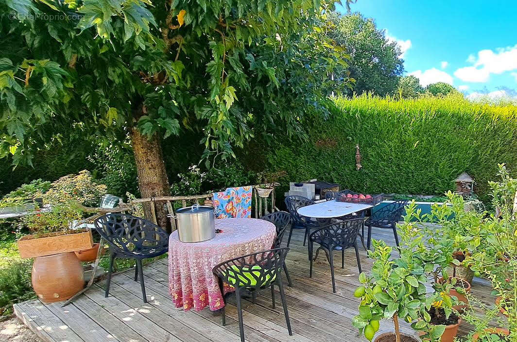 Maison à MESCHERS-SUR-GIRONDE