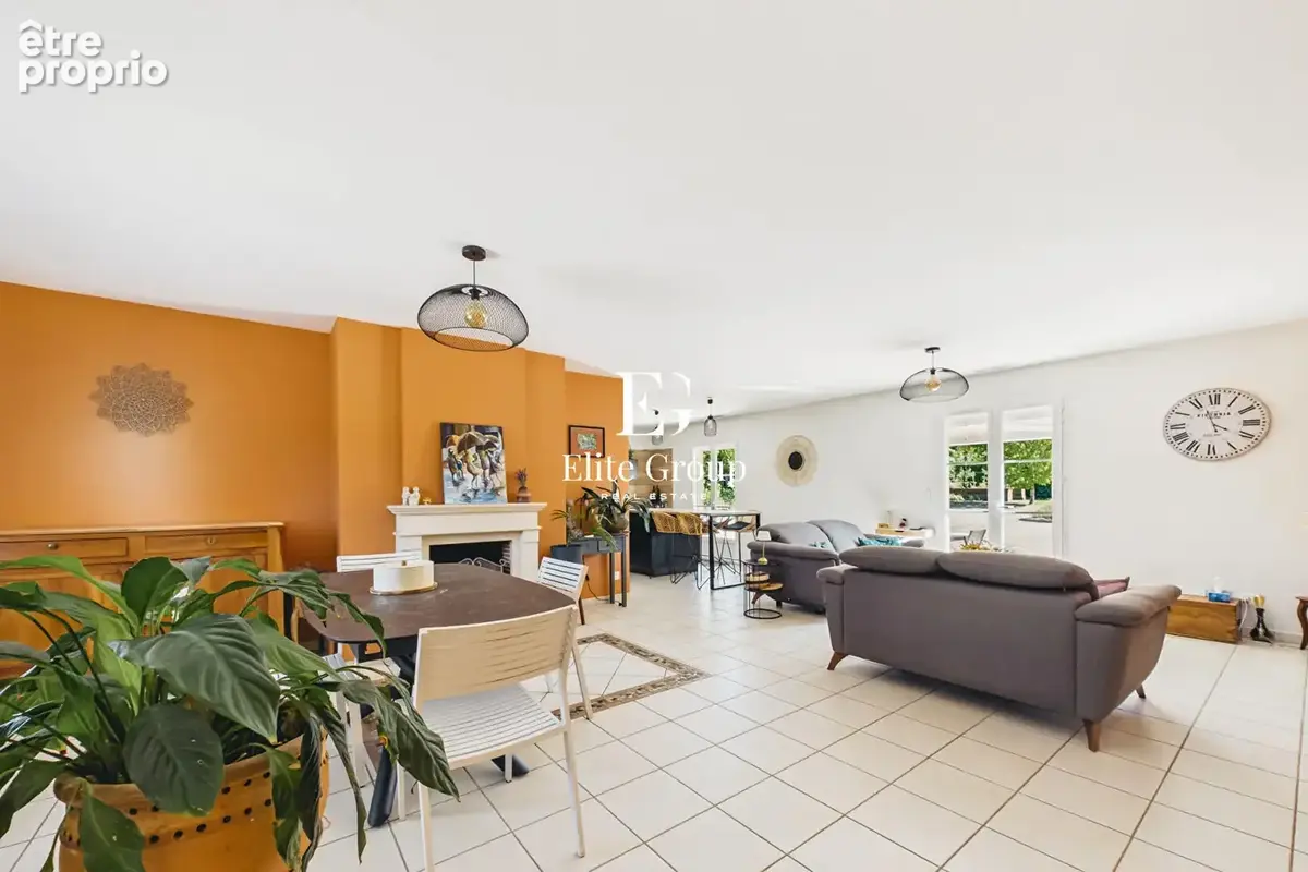 Maison de plain-pied avec piscine sur grand terrain clos et arboré - photo 3