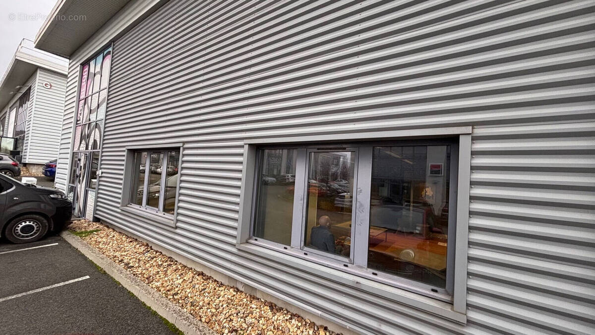 Photo 1 - Commerce à VILLEFRANCHE-SUR-SAONE