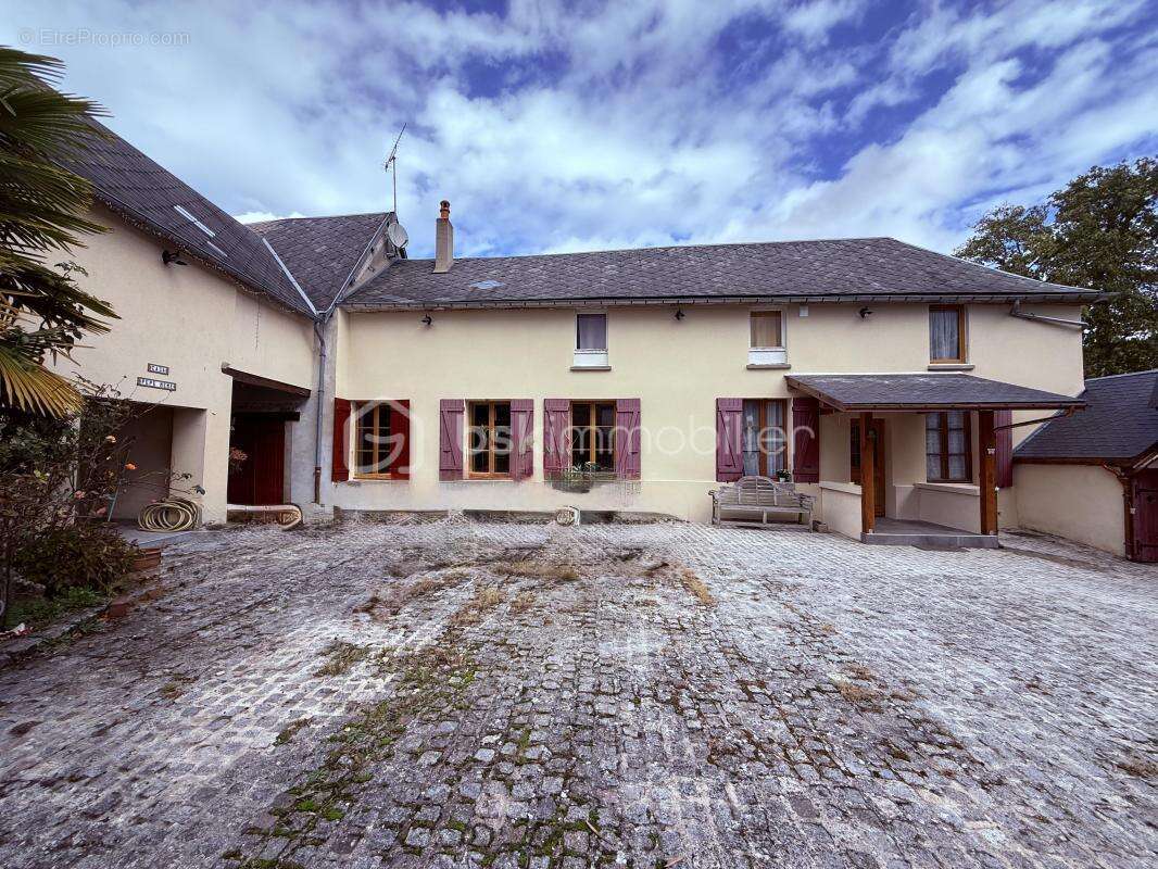 Maison à GRISY-LES-PLATRES