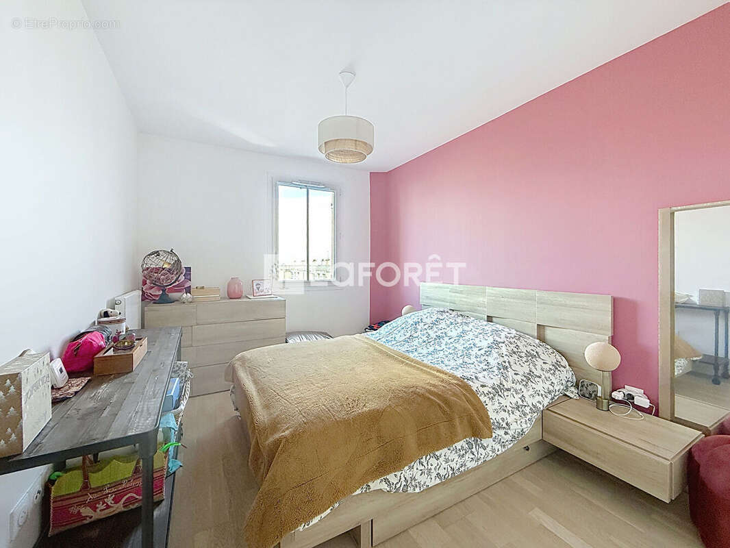 Appartement à LE PLESSIS-ROBINSON