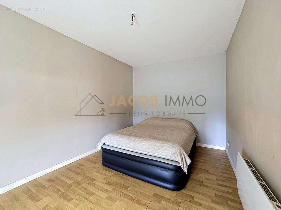 Appartement T3 loué avec terrasse - photo 4