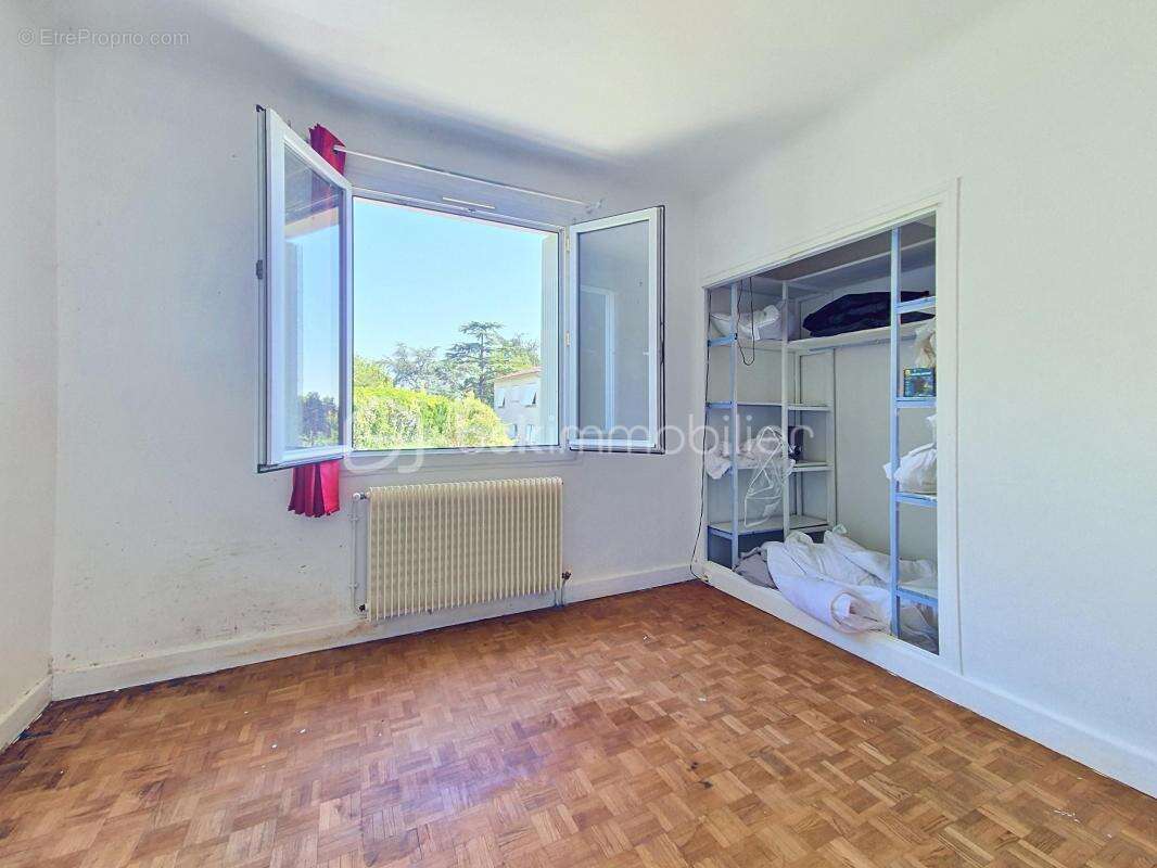 Auvillar – Maison avec vue sur la Garonne, grand jardin et double garage – 106 000 € - photo 9