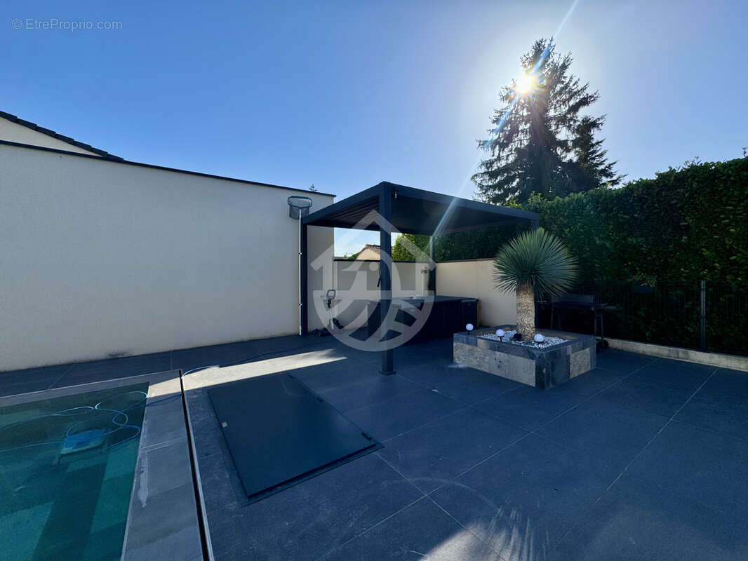 Maison à ALIXAN
