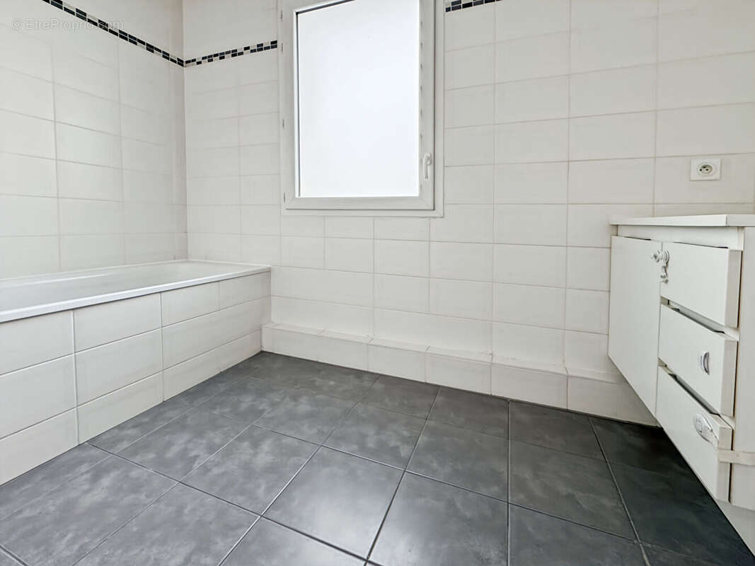 Appartement à ROSNY-SOUS-BOIS