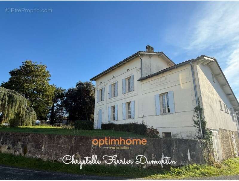 Maison à SAINT-QUENTIN-DE-BARON
