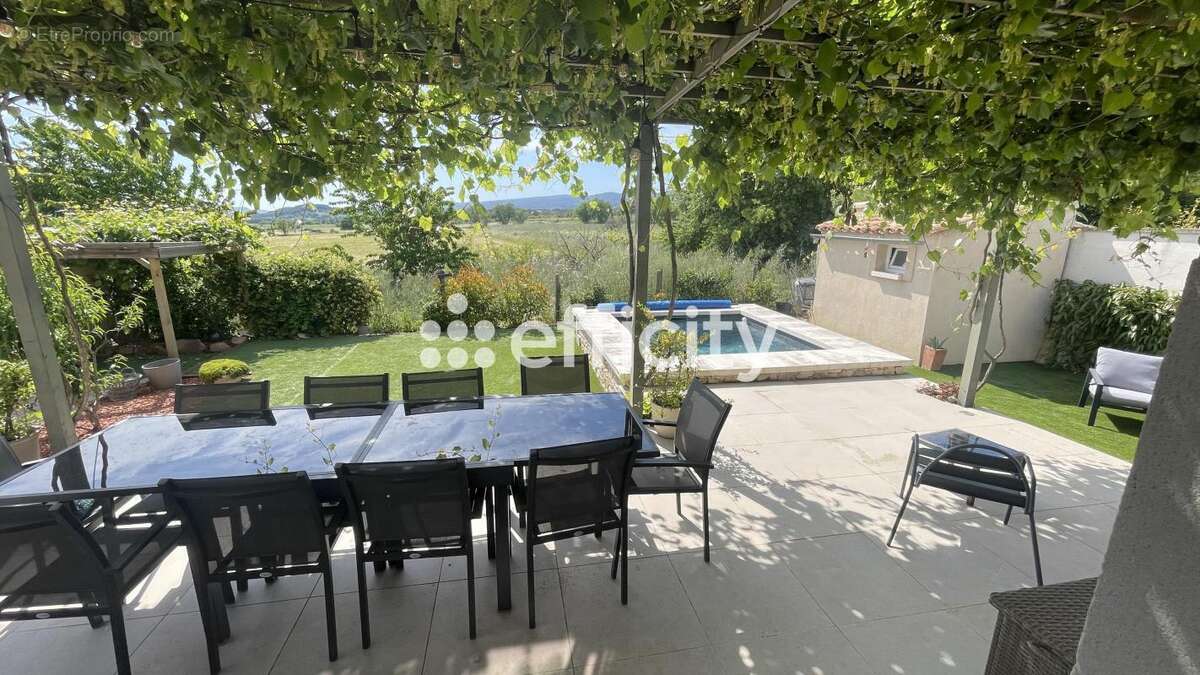 Maison 106 m² à Roussillon  - photo 3