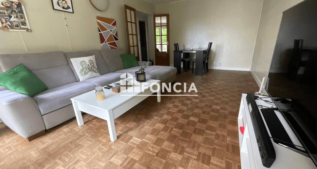 Appartement à SAVIGNY-SUR-ORGE