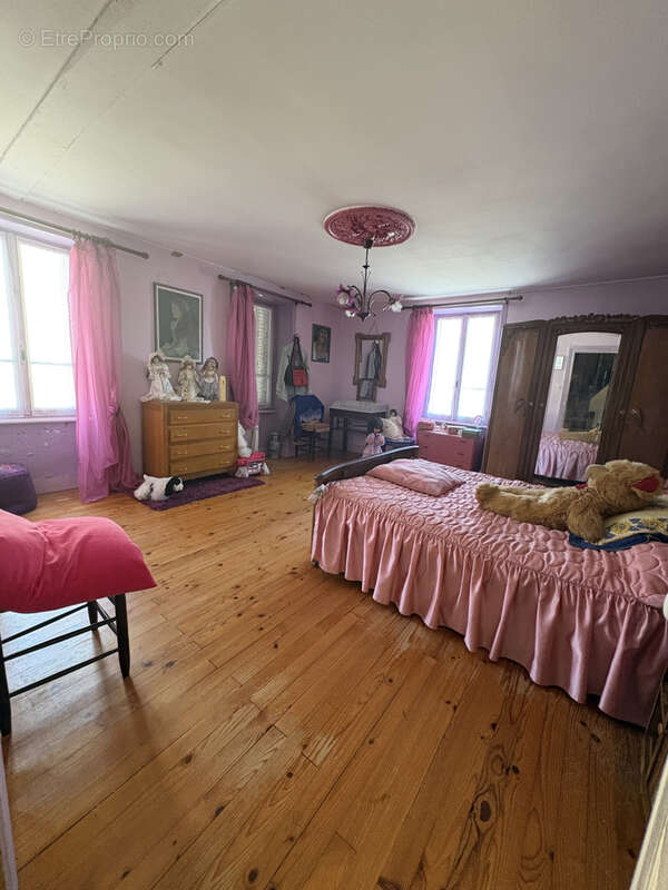 Maison à ISSERTEAUX