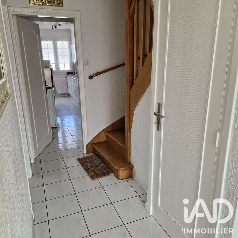 Maison 118 m² à Grande-Synthe  - photo 5