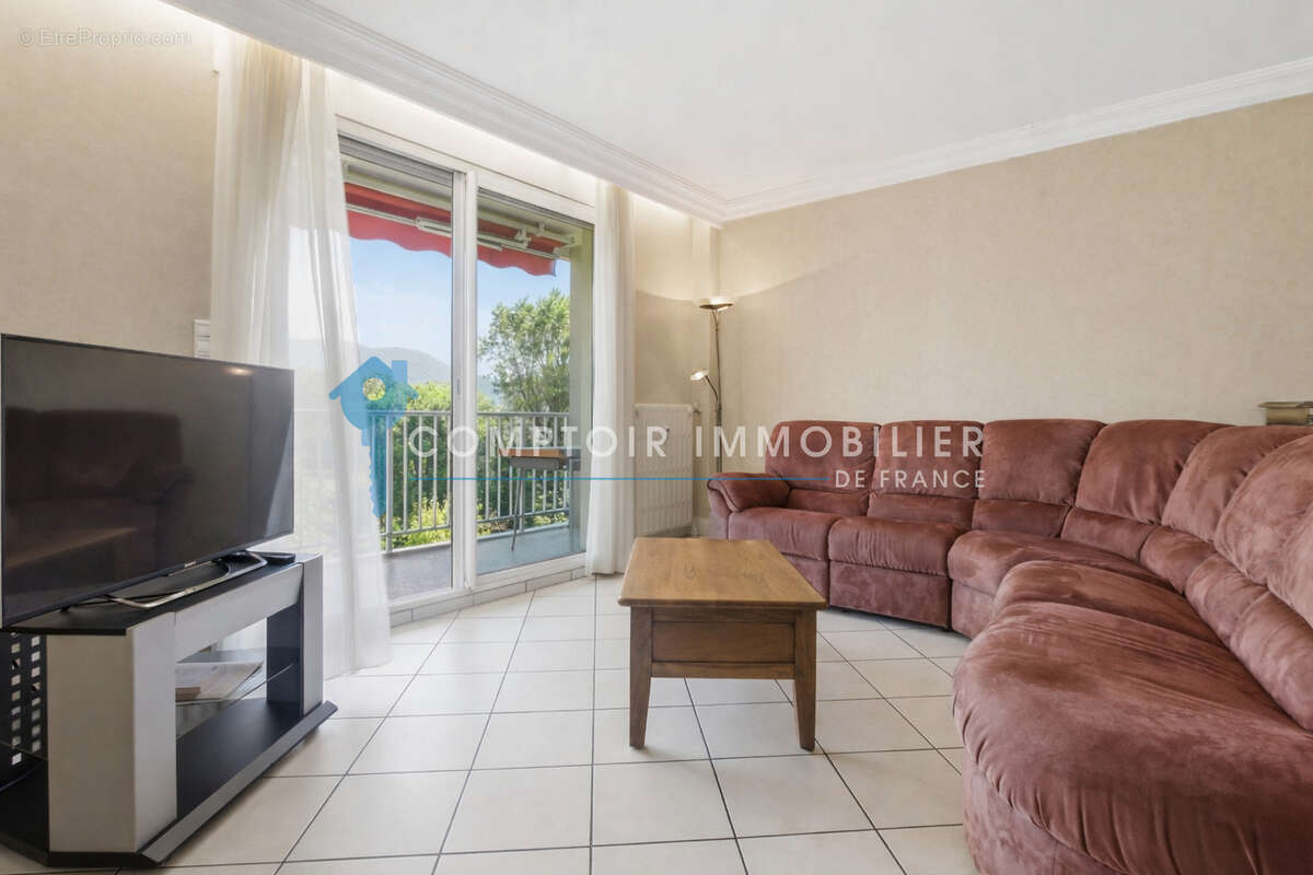 Appartement à MEYLAN
