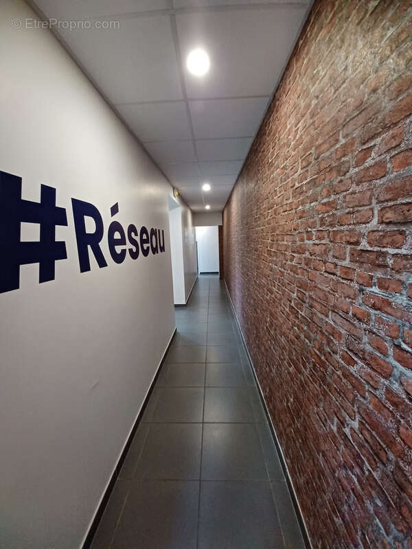 Commerce à SALAISE-SUR-SANNE