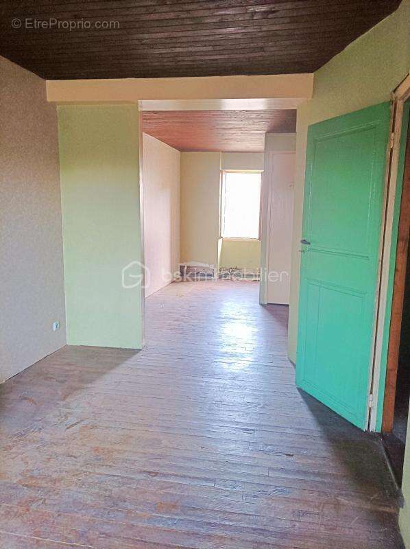 Appartement à CAZALS