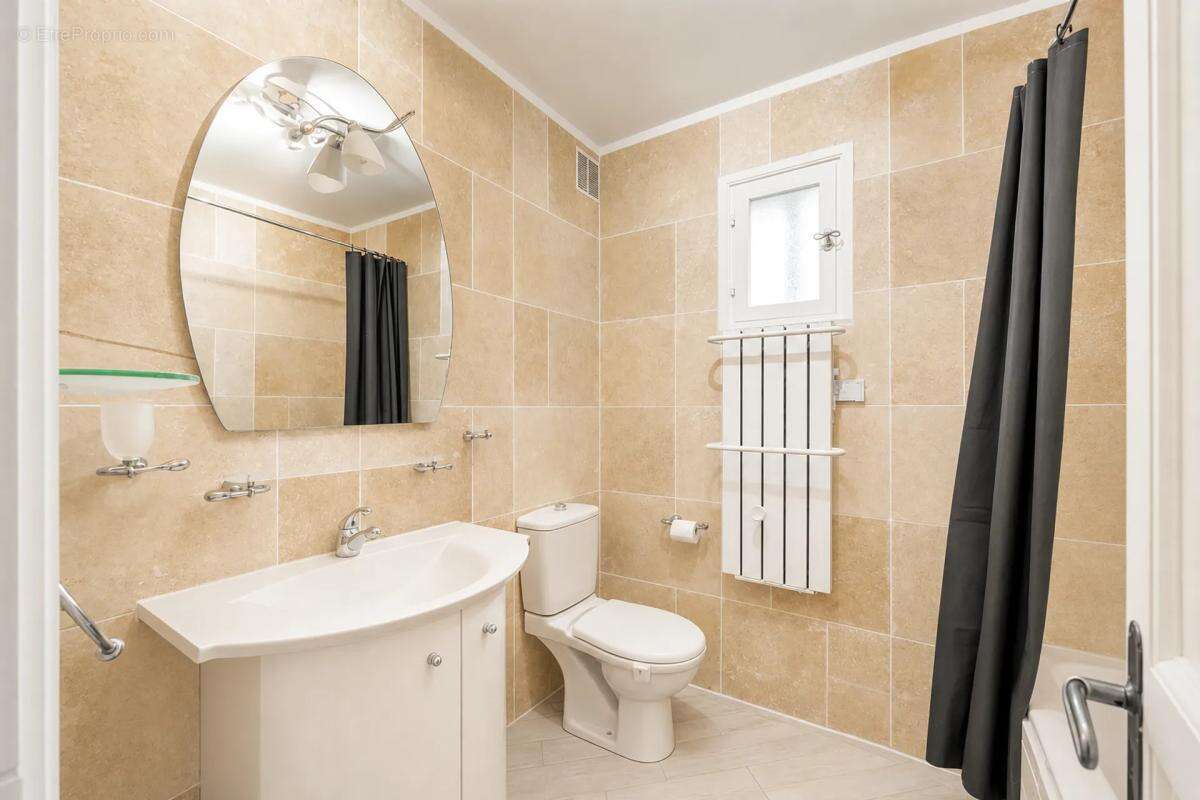 Maison de 6 pièces de 256 m² à Le Bar-sur-Loup - photo 24