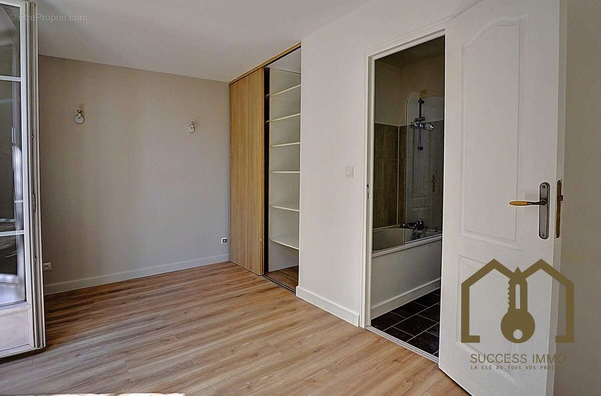 Appartement à VAULX-EN-VELIN