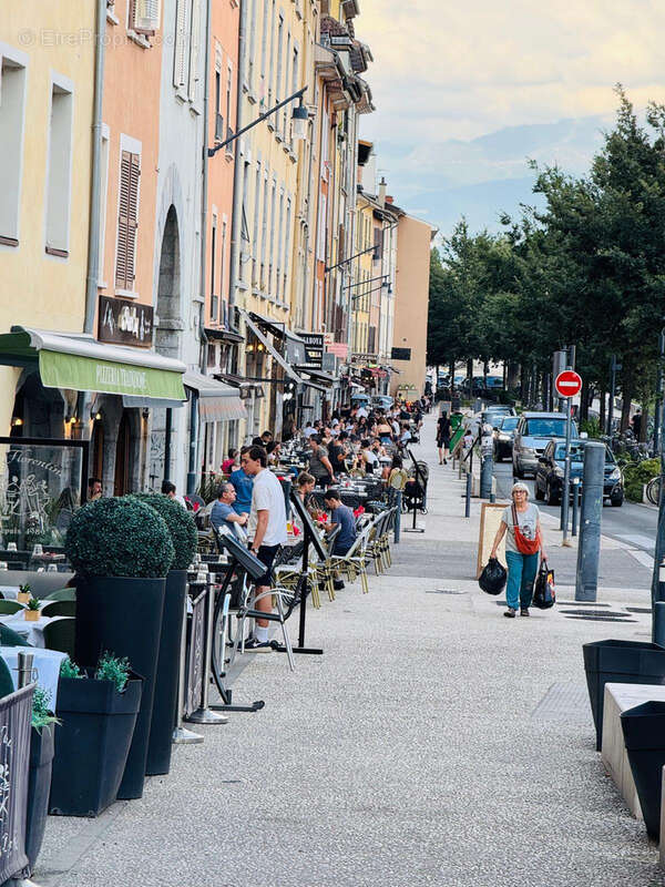 Commerce à GRENOBLE