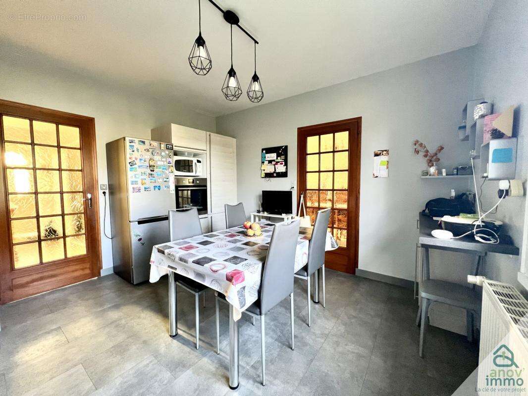 Maison à FONTAINE-LE-COMTE