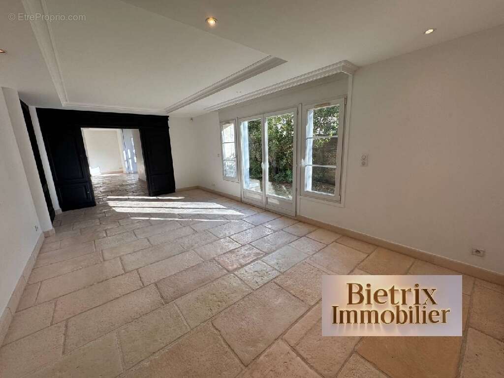 Maison à L&#039;ISLE-ADAM