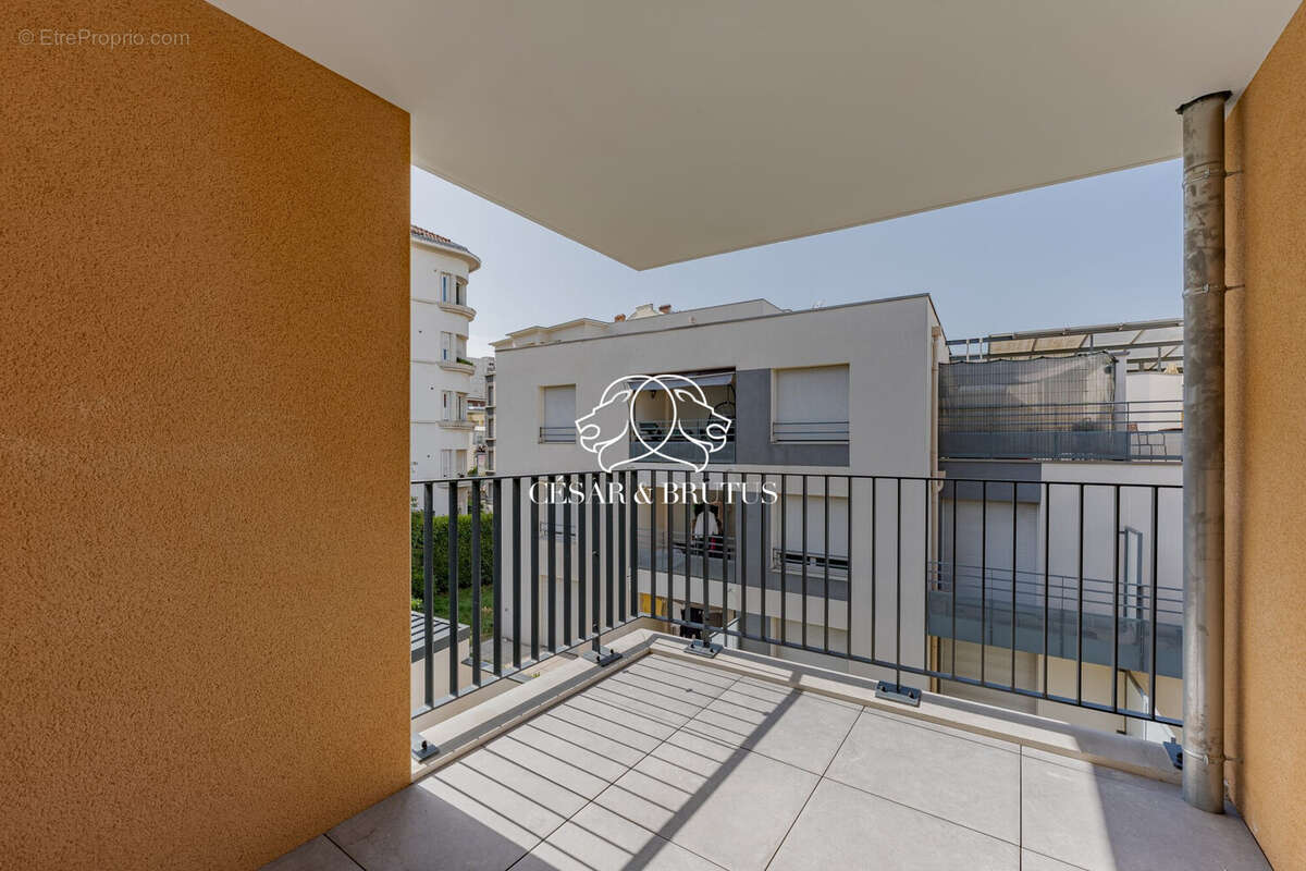 Appartement à LYON-8E