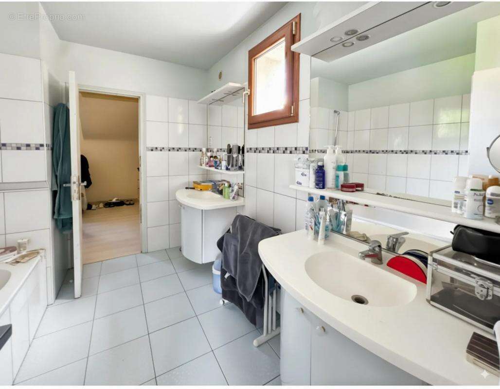 Maison à VAUX-SUR-SEINE