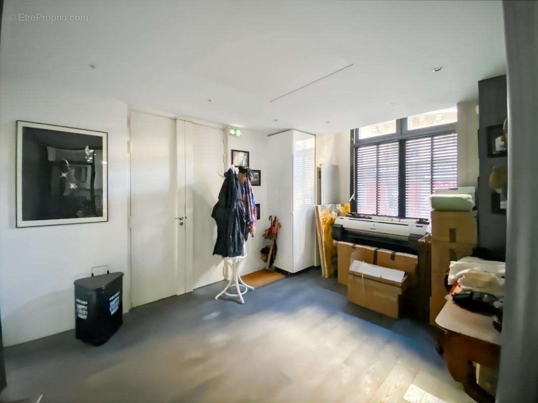 Commerce à PARIS-5E