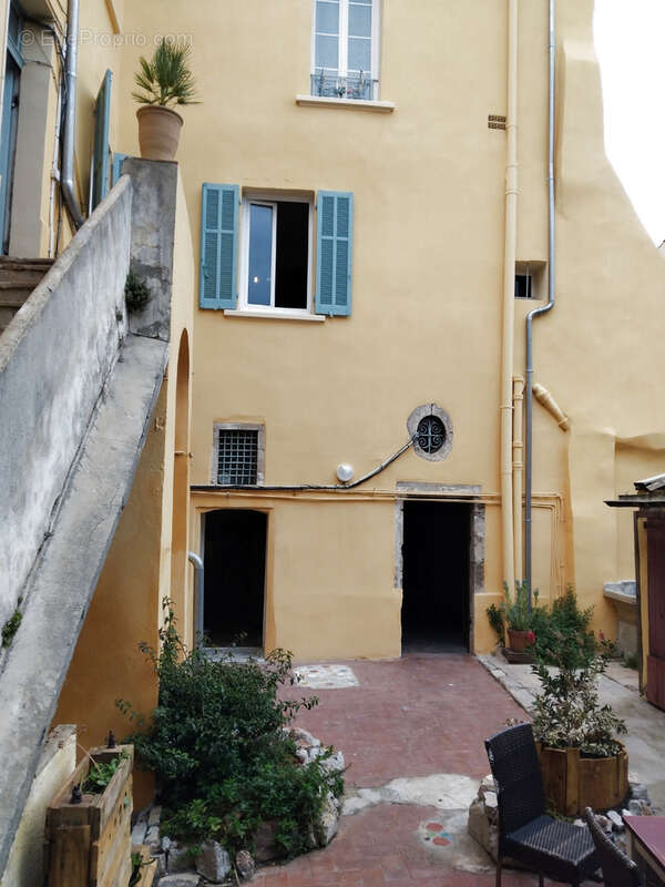 Appartement à HYERES