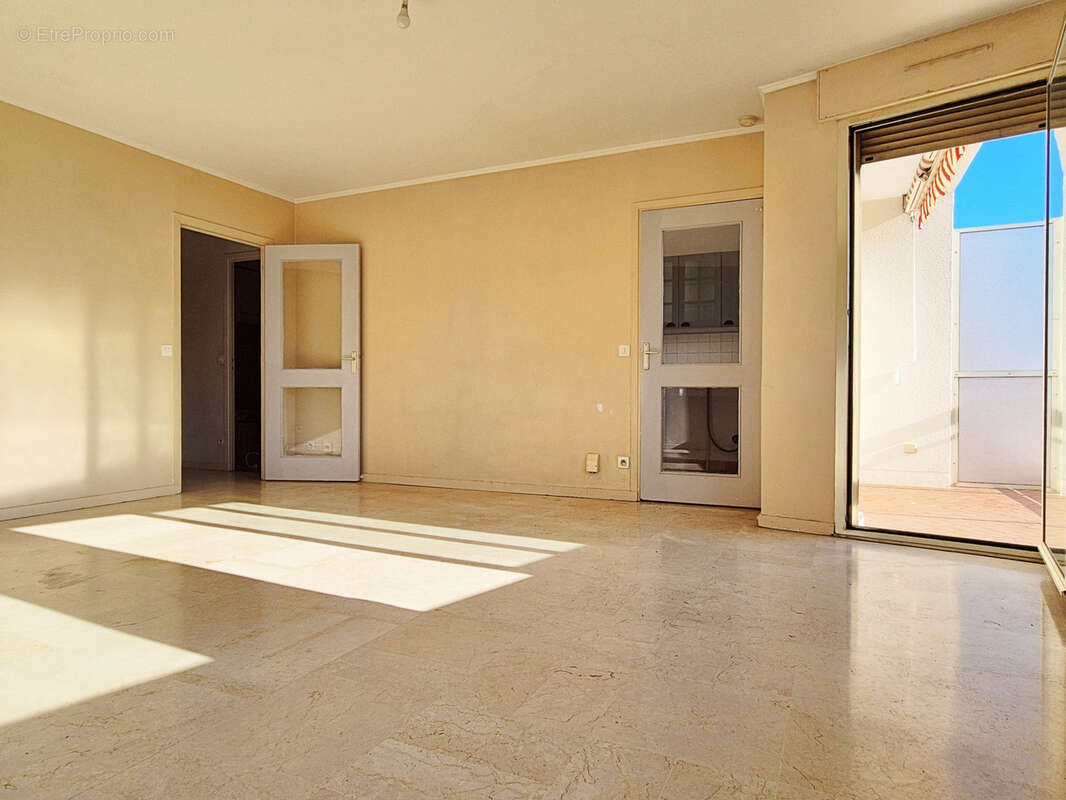 Appartement à FONTAINES-SUR-SAONE