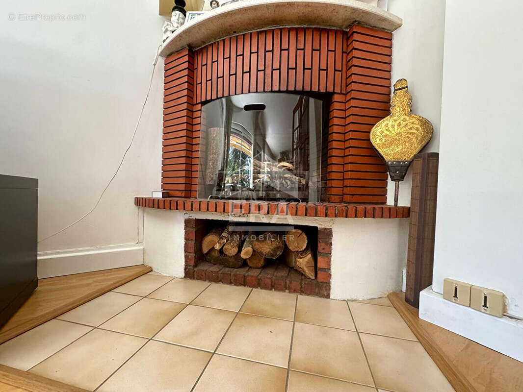 Appartement à COMBS-LA-VILLE