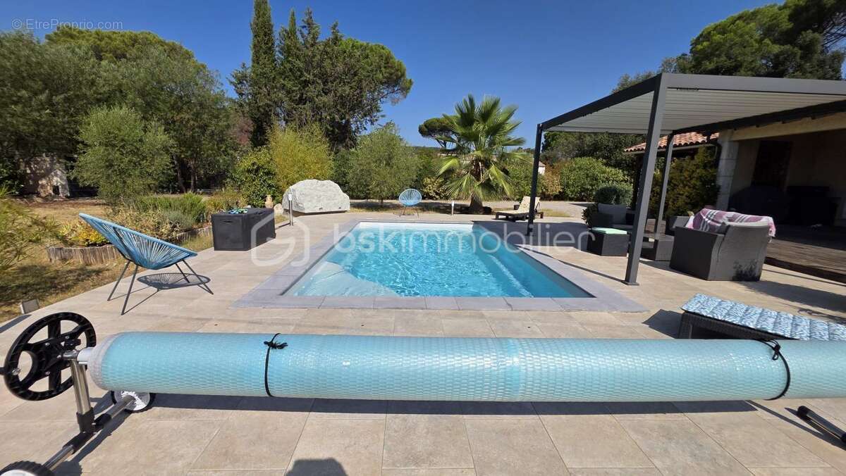  EN EXCLUSIVITÉ – VIDAUBAN – Maison traditionnelle de 171 m² avec piscine, terrain de 1 566 m² et fort potentiel - photo 4
