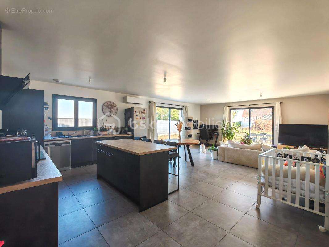 Maison de plain-pied de 2023, garage et jardin - photo 9
