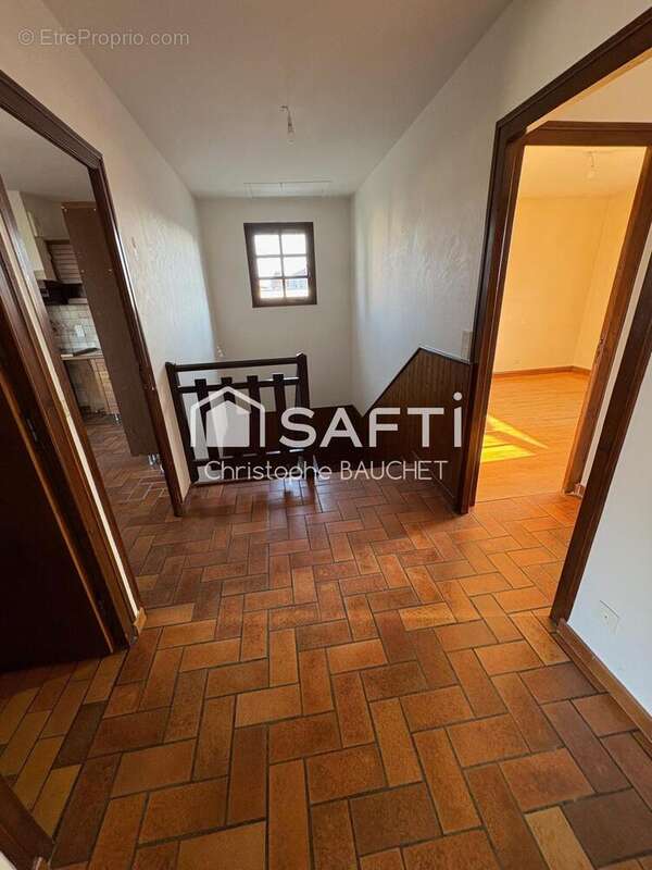 Maison 168 m² à Bourg-En-Bresse  - photo 8