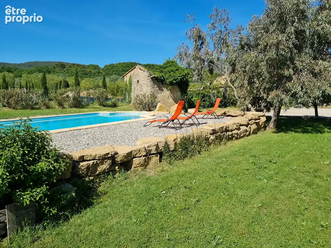 Belle maison provençale avec piscine sur 2100 M²  de terrain - photo 5