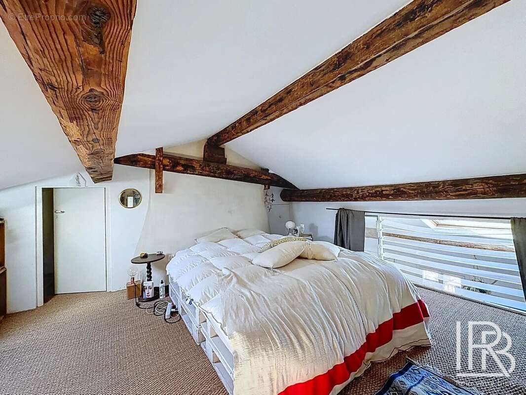 Appartement à MARSEILLE-6E