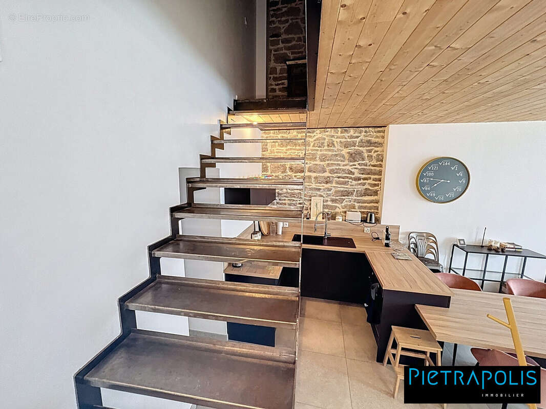 Appartement 81 m² à Caluire-Et-Cuire  - photo 4
