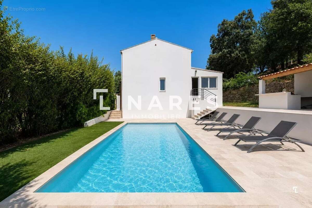 LA DOUCEUR - Villa T5 de 137m² - Piscine - Garage de 20m² - Terrain de 498m² - 13011 PARC DES 7 COLLINES - photo 15
