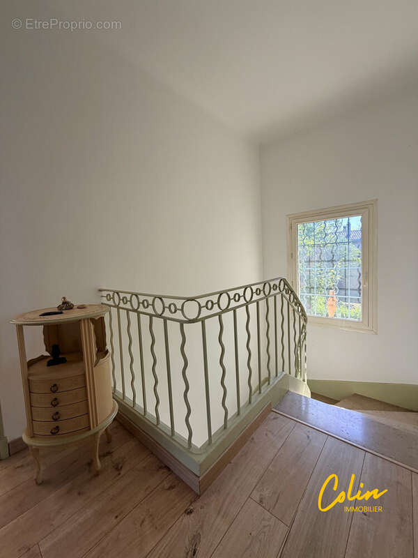 Maison 157 m² à Aix-En-Provence  - photo 5