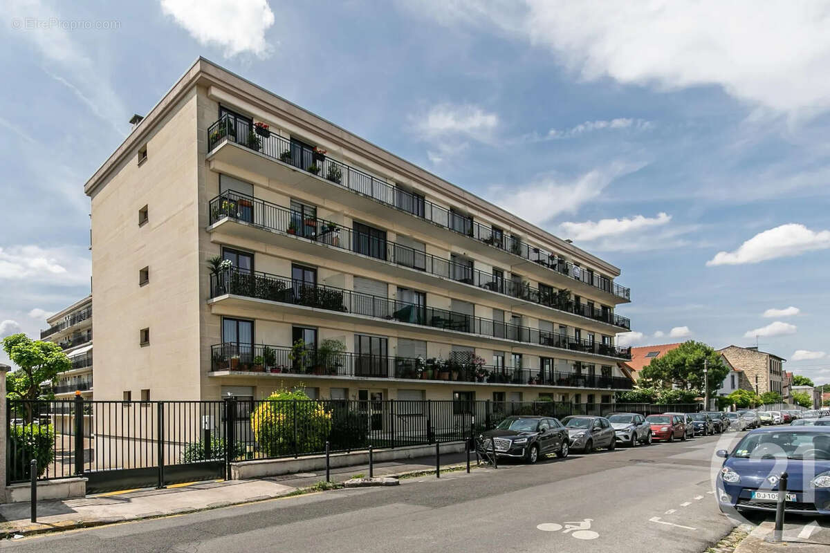 Appartement à SAINT-MAUR-DES-FOSSES