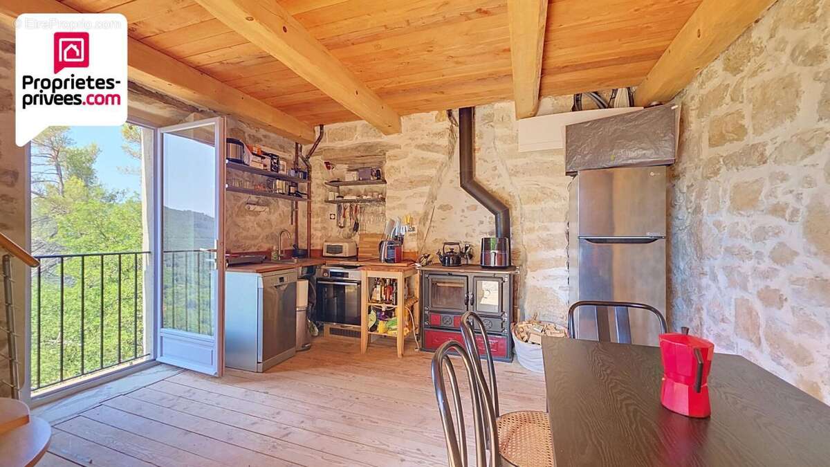 Tour en pierres amenagee avec terrain de 7 hectares et vue panoramique sur la vallee de la siagne - photo 9
